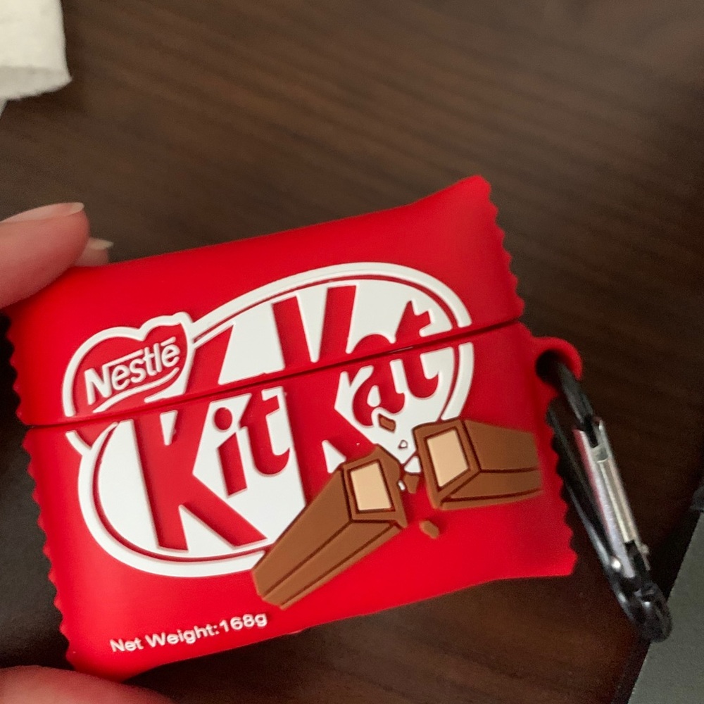 Kitkat airpods pro case